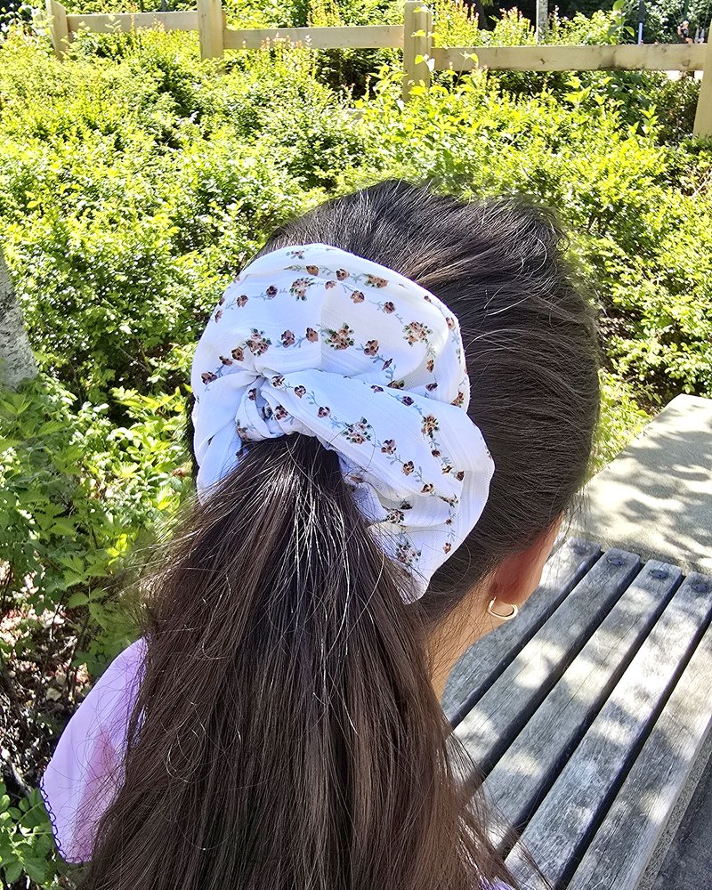 Floral scrunchie